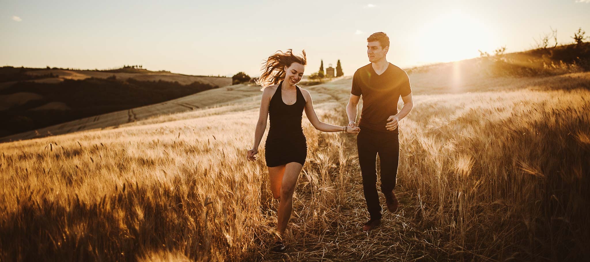 Engagement photographer tuscany